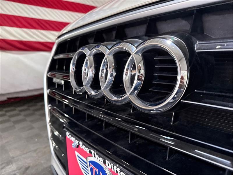 Audi Q3 2.0T quattro Premium Plus 2016