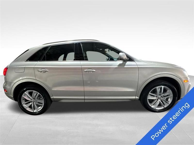 Audi Q3 2.0T quattro Premium Plus 2016