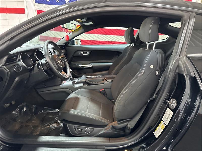 Ford Mustang V6 Coupe 2016