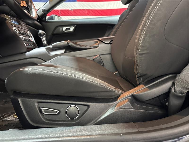 Ford Mustang V6 Coupe 2016