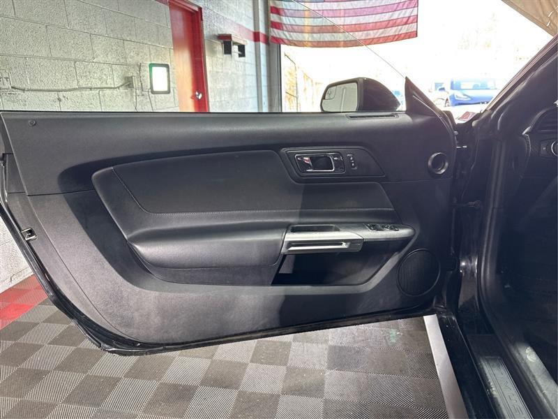 Ford Mustang V6 Coupe 2016