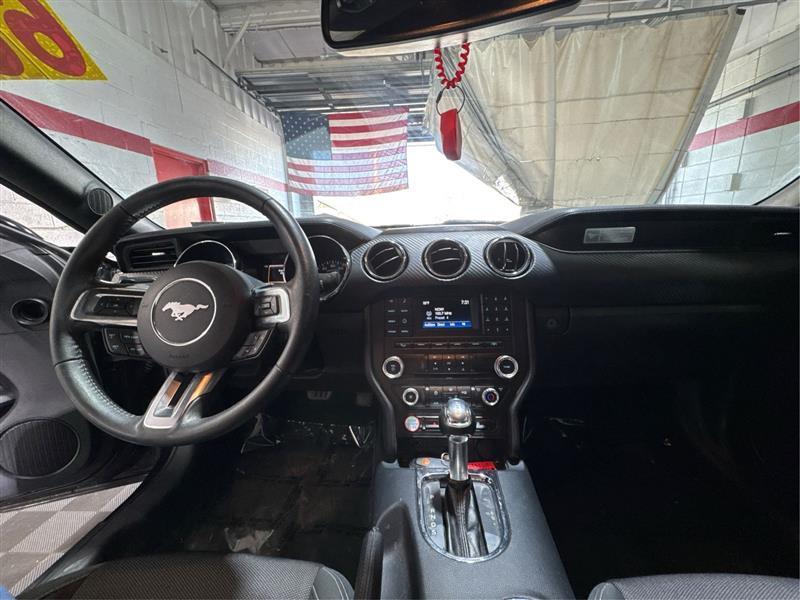 Ford Mustang V6 Coupe 2016