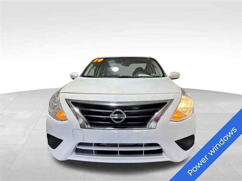 Nissan Versa 1.6 S 5M 2019