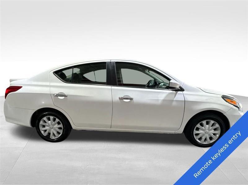 Nissan Versa 1.6 S 5M 2019