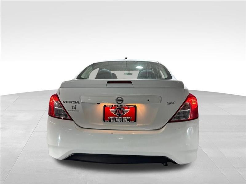 Nissan Versa 1.6 S 5M 2019