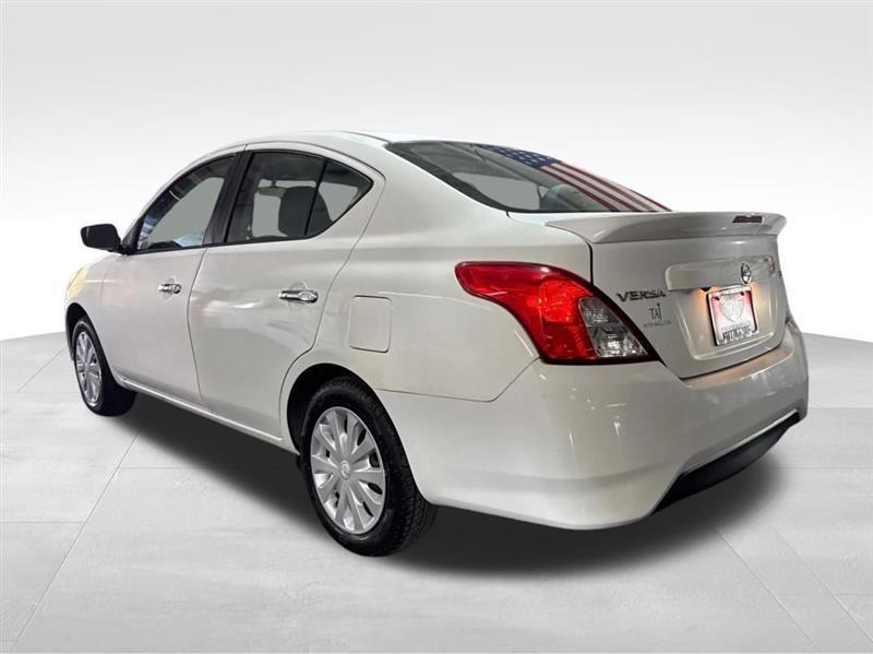 Nissan Versa 1.6 S 5M 2019