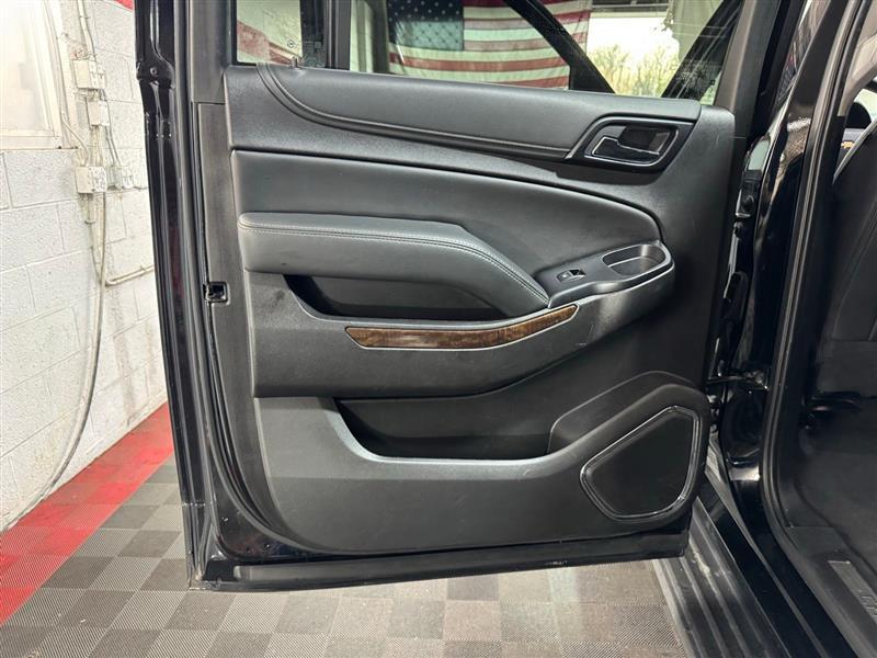 Chevrolet Suburban LT 4WD 2019