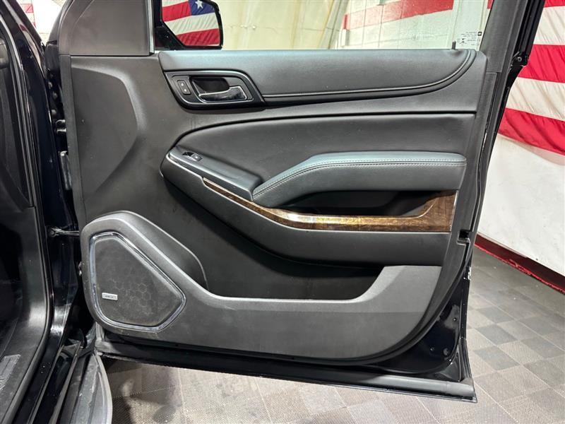 Chevrolet Suburban LT 4WD 2019