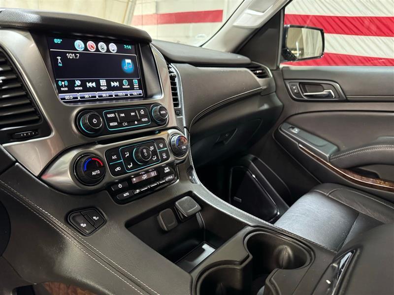 Chevrolet Suburban LT 4WD 2019