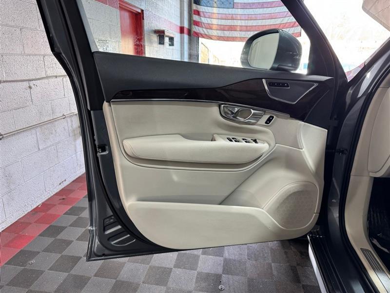 Volvo XC90 T6 Momentum AWD 2017