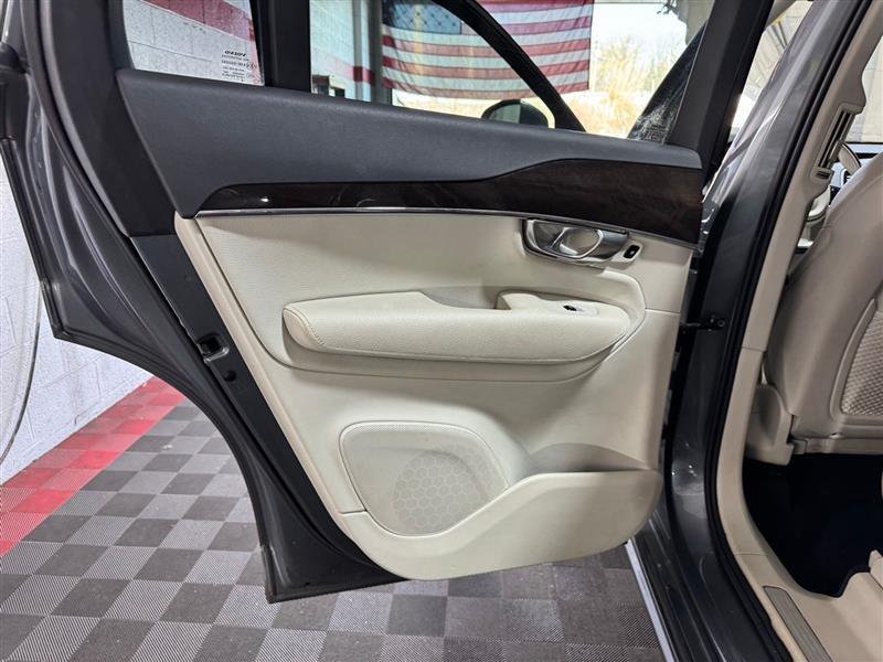 Volvo XC90 T6 Momentum AWD 2017