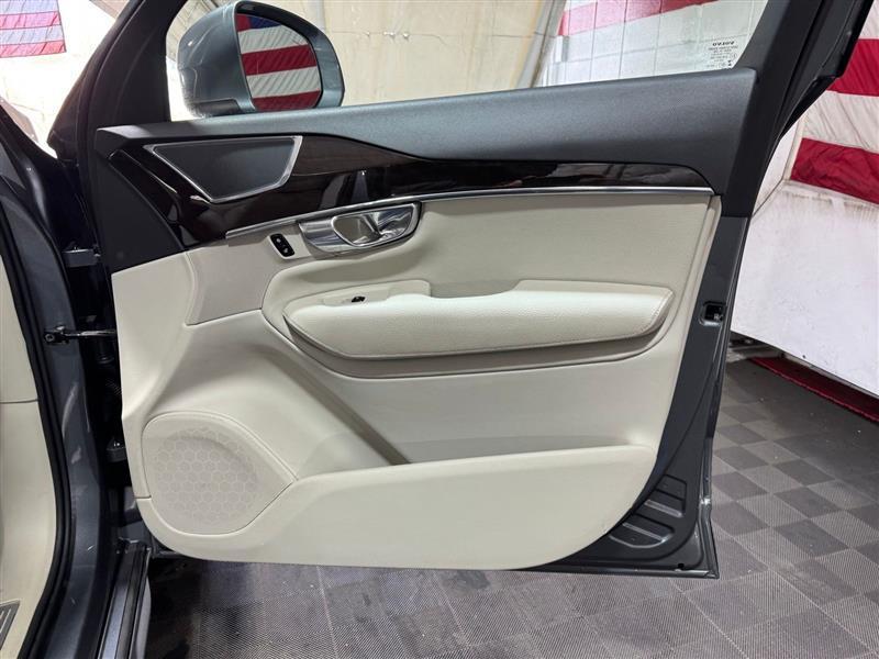 Volvo XC90 T6 Momentum AWD 2017