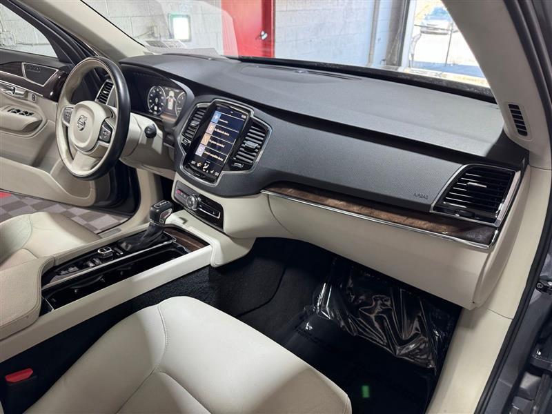 Volvo XC90 T6 Momentum AWD 2017