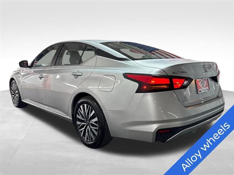 Nissan Altima 2.5 SV 2023