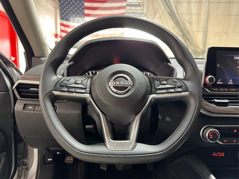 Nissan Altima 2.5 SV 2023