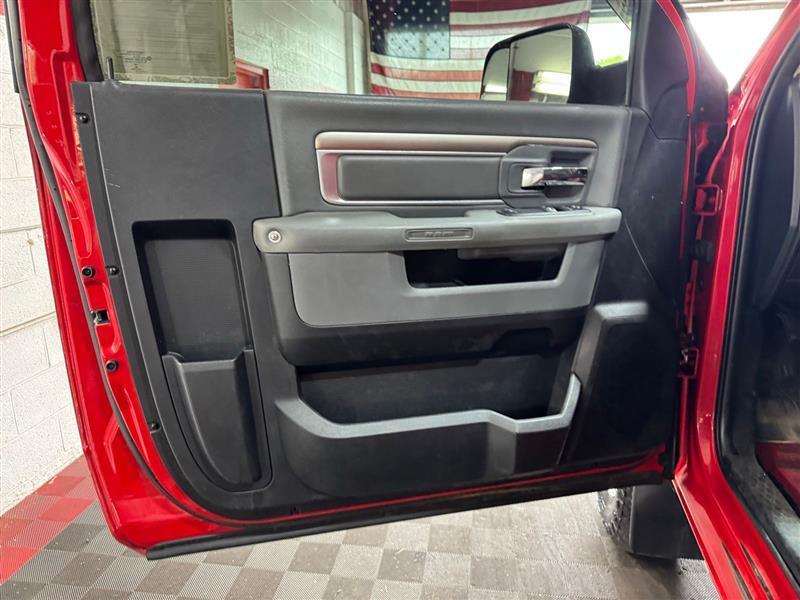 RAM 3500 Tradesman Regular Cab 4WD 2015