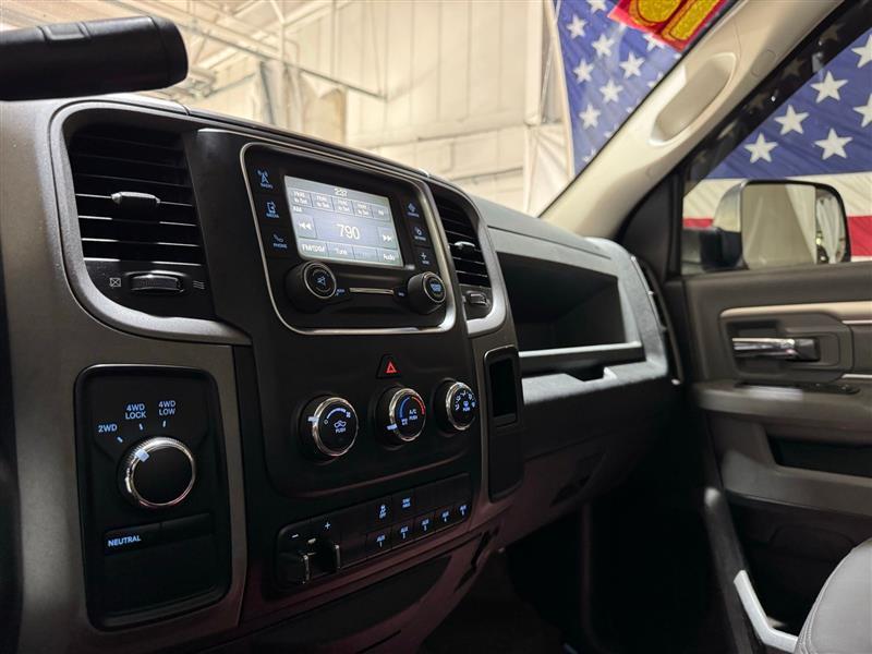 RAM 3500 Tradesman Regular Cab 4WD 2015