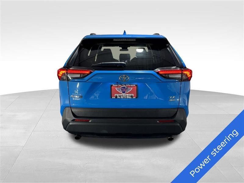 Toyota RAV4 LE AWD 2019