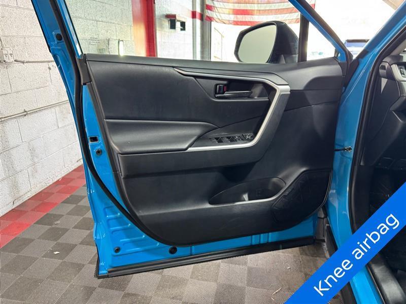 Toyota RAV4 LE AWD 2019