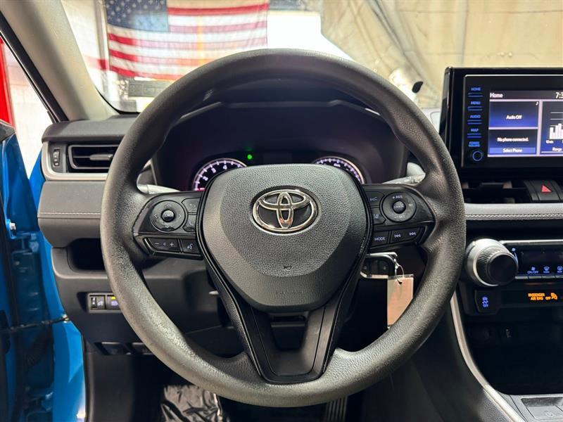 Toyota RAV4 LE AWD 2019