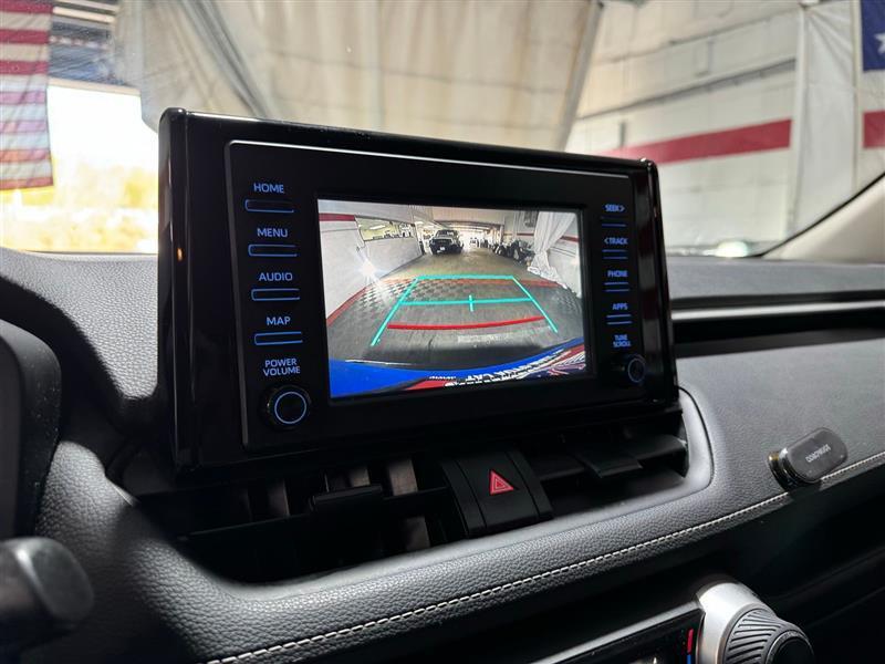 Toyota RAV4 LE AWD 2019