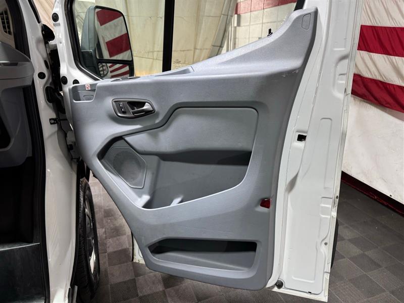 Ford Transit 350 Van Low Roof w/Sliding Pass. 148-in. WB 2019