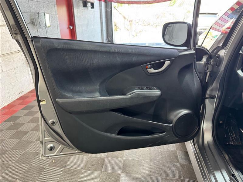 Honda Fit Sport 5-Speed AT with Navigation 2009