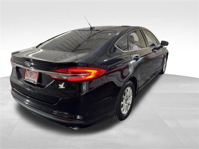Ford Fusion S 2017