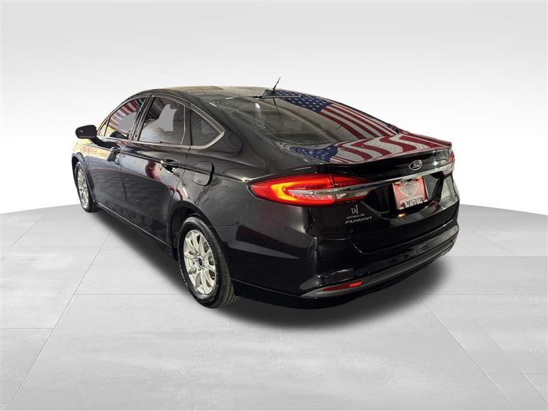 Ford Fusion S 2017