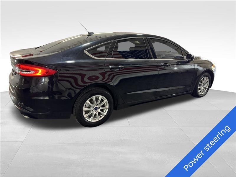 Ford Fusion S 2017