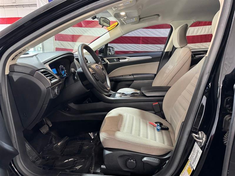 Ford Fusion S 2017