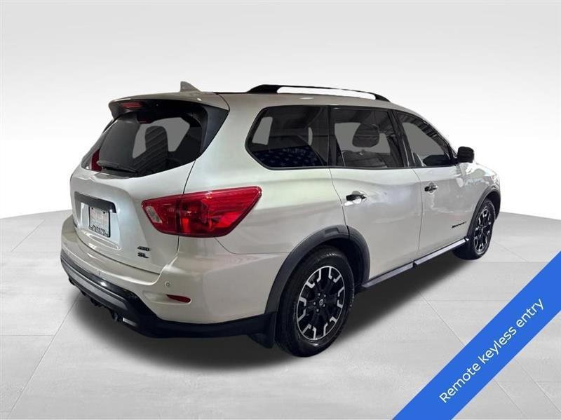 Nissan Pathfinder SL 4WD 2020