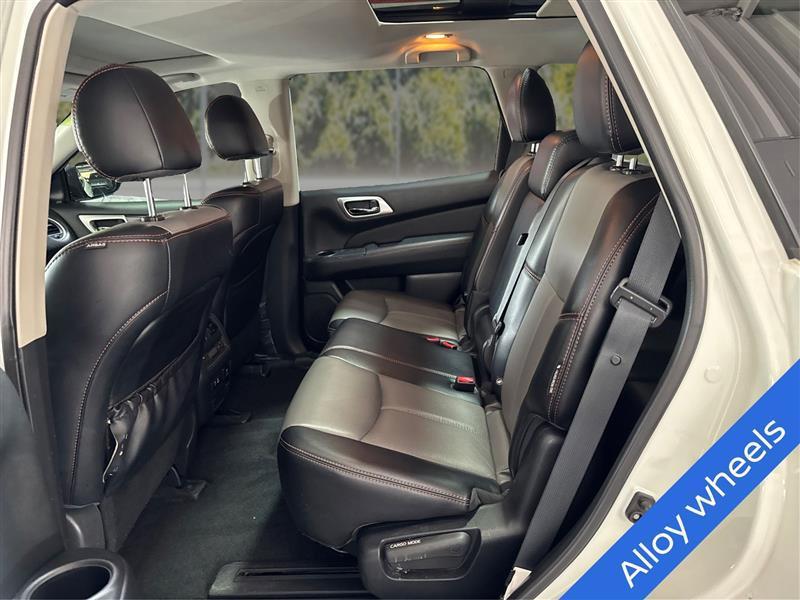 Nissan Pathfinder SL 4WD 2020