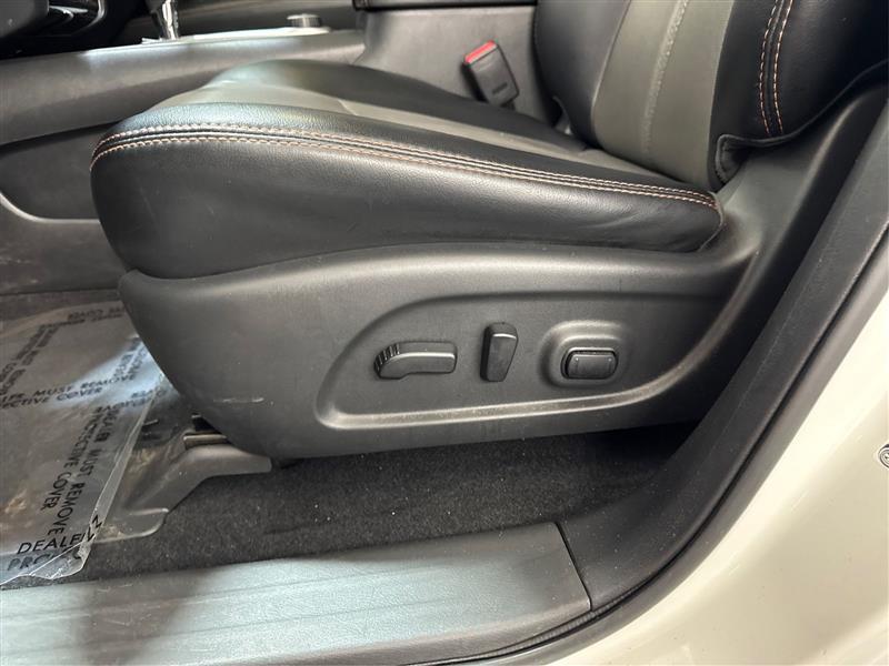 Nissan Pathfinder SL 4WD 2020