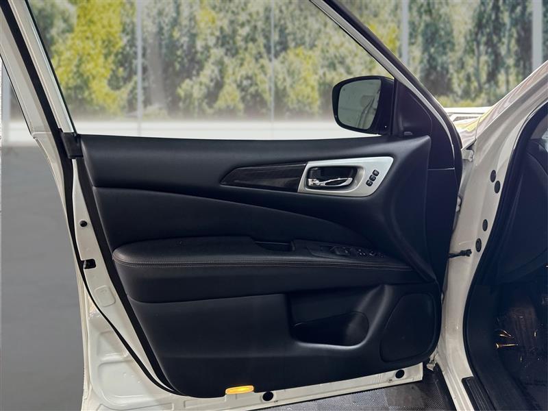 Nissan Pathfinder SL 4WD 2020