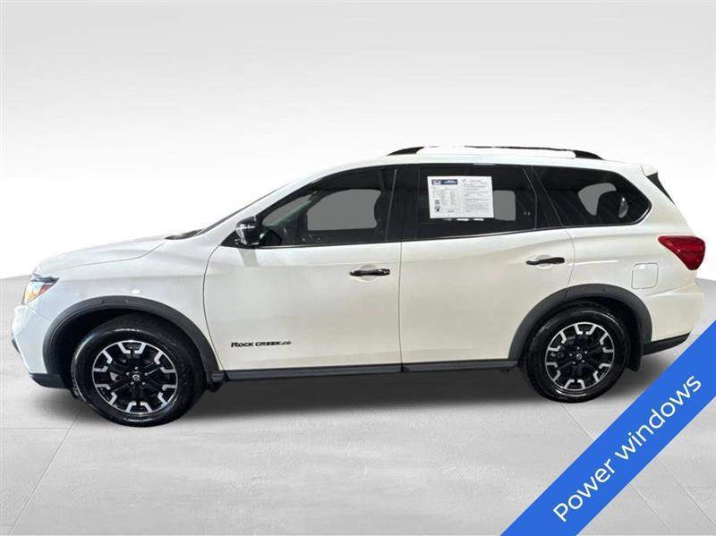 Nissan Pathfinder SL 4WD 2020