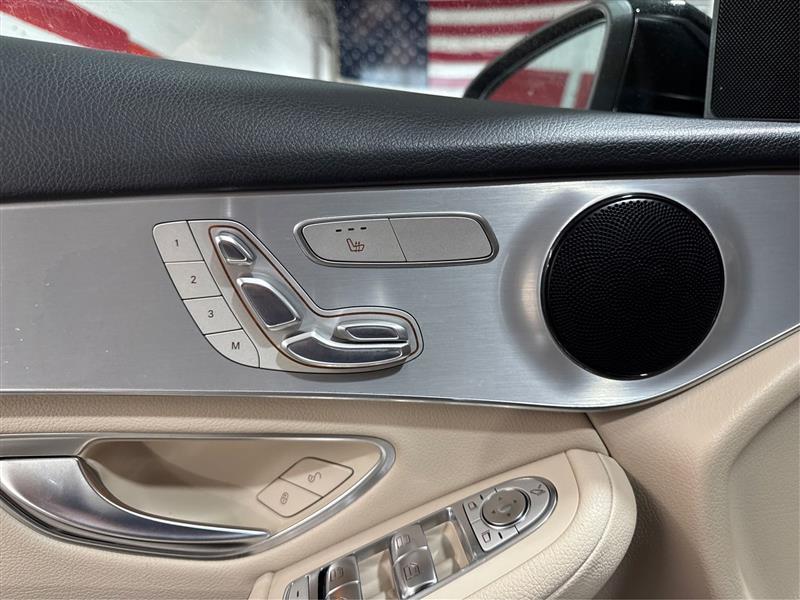 Mercedes-Benz GLC-Class GLC300 4MATIC 2019