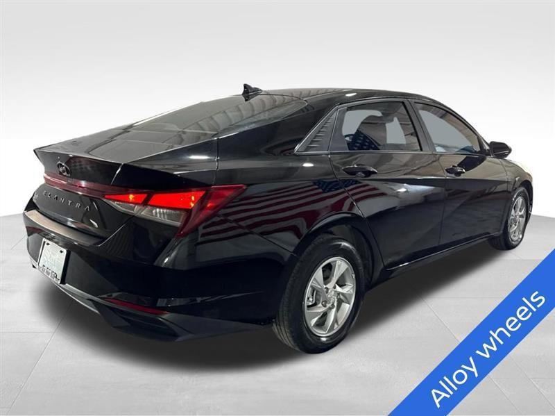 Hyundai Elantra SE 2023