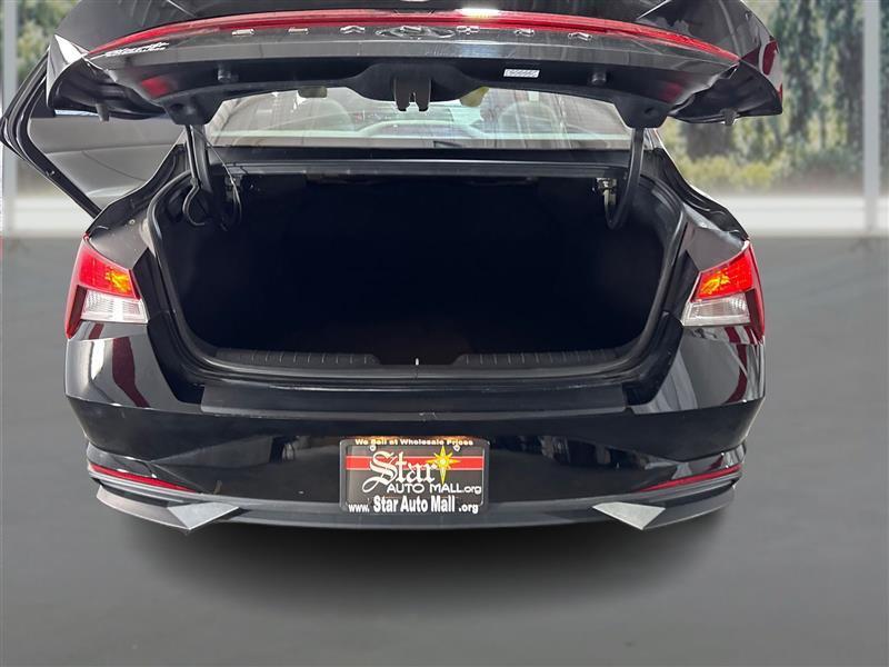 Hyundai Elantra SE 2023