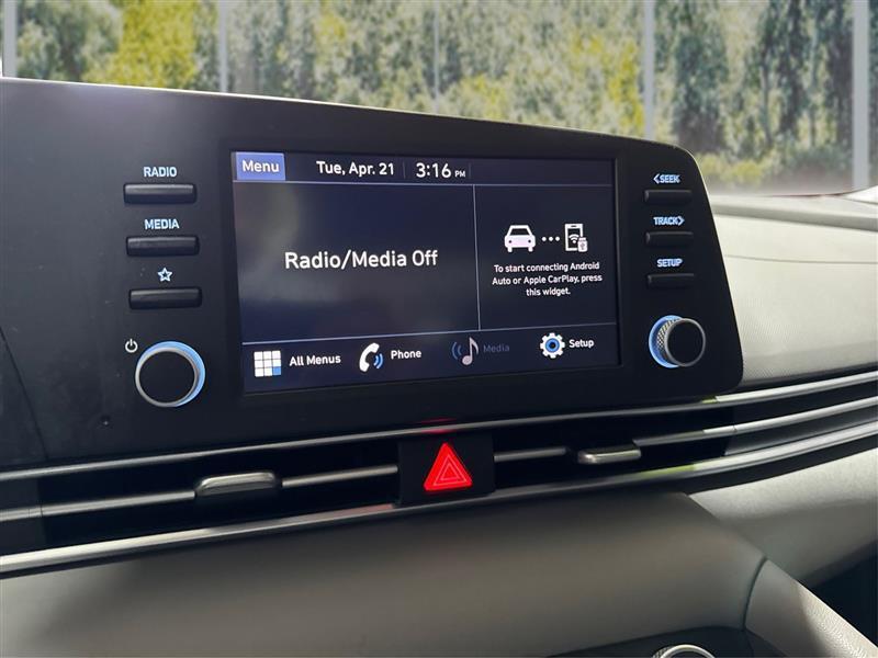 Hyundai Elantra SE 2023