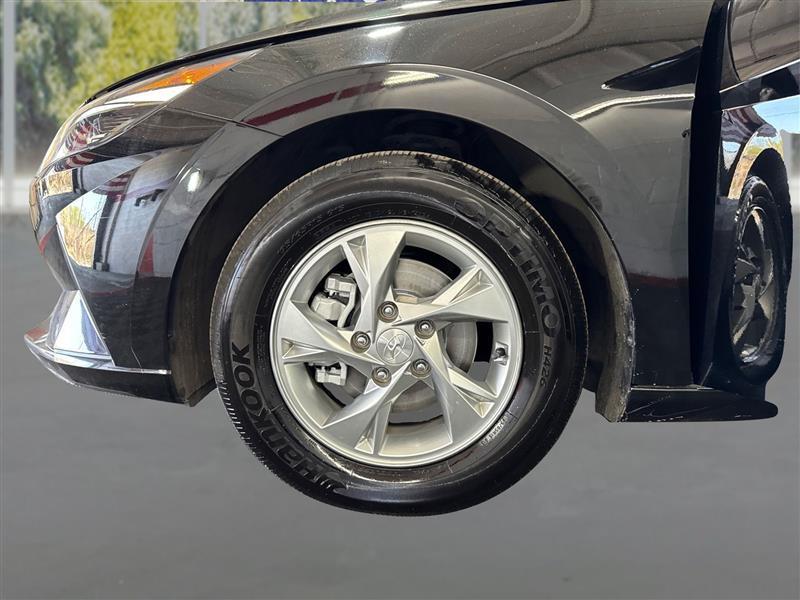Hyundai Elantra SE 2023