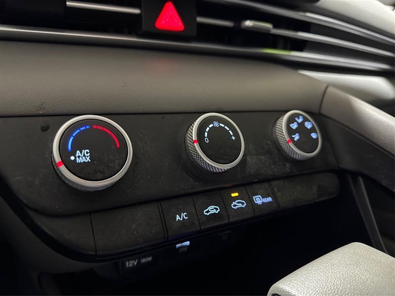 Hyundai Elantra SE 2023