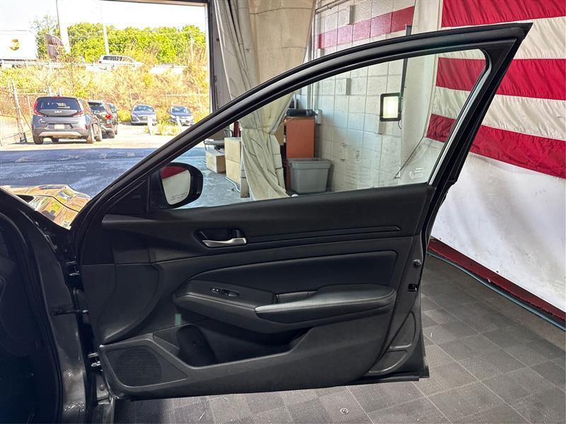 Nissan Altima 2.5 SV 2024