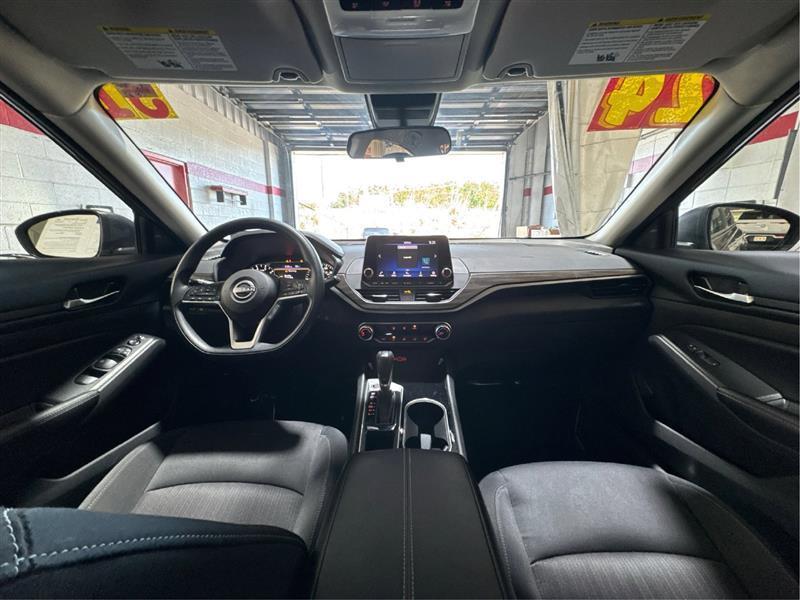 Nissan Altima 2.5 SV 2024