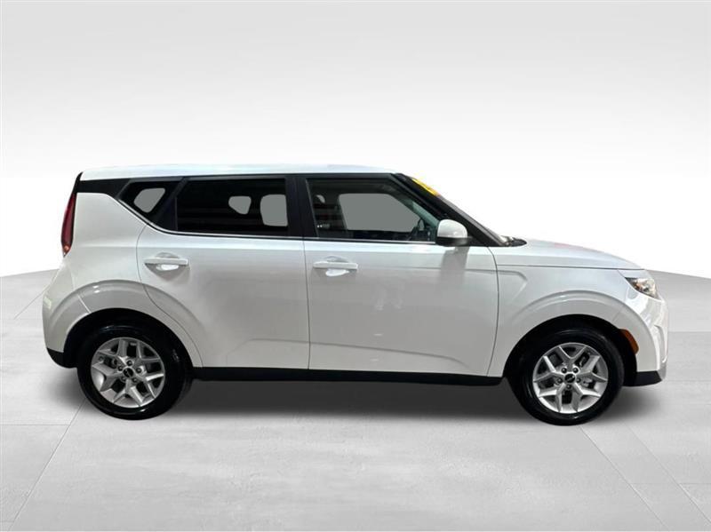 Kia Soul LX CVT 2023
