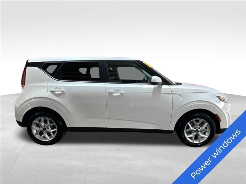 Kia Soul LX CVT 2023
