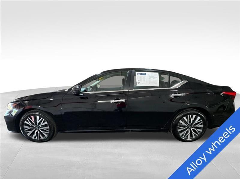 Nissan Altima 2.5 SV 2024