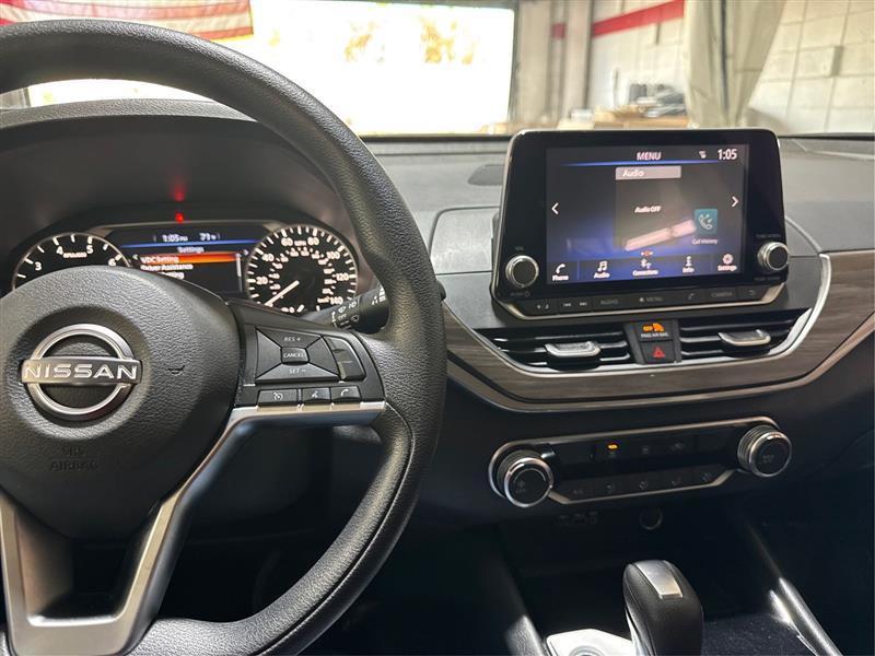 Nissan Altima 2.5 SV 2024