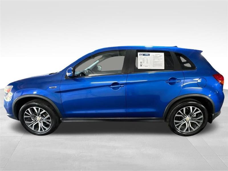 Mitsubishi Outlander Sport 2.0 ES 5M 2017