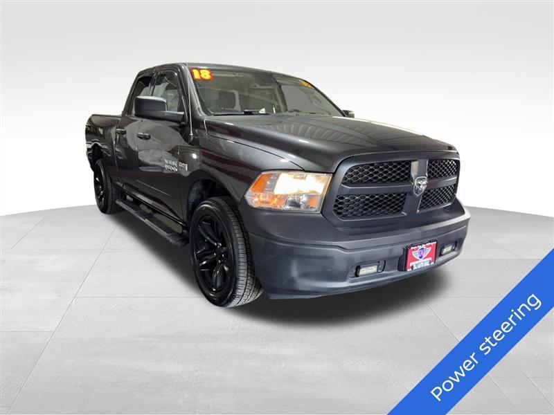 RAM 1500 Tradesman Quad Cab 4WD 2018